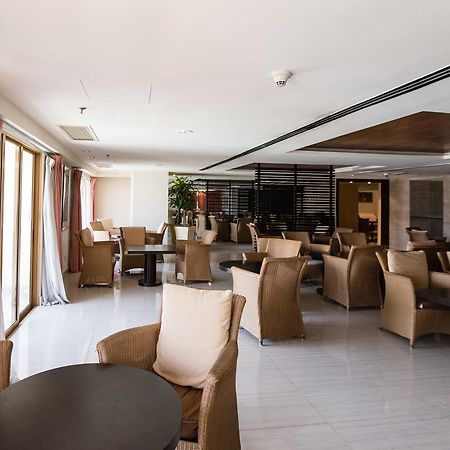 W Studio Resort Suites Petaling Jaya Exteriör bild