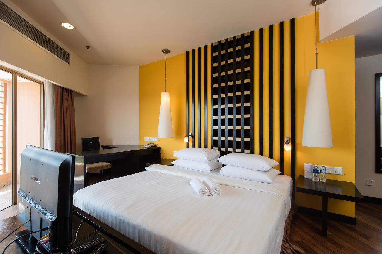 W Studio Resort Suites Petaling Jaya Exteriör bild