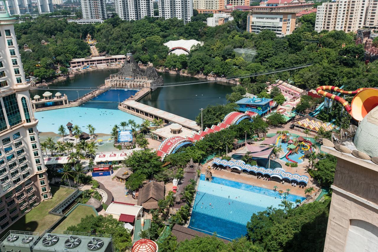 W Studio Resort Suites Petaling Jaya Exteriör bild